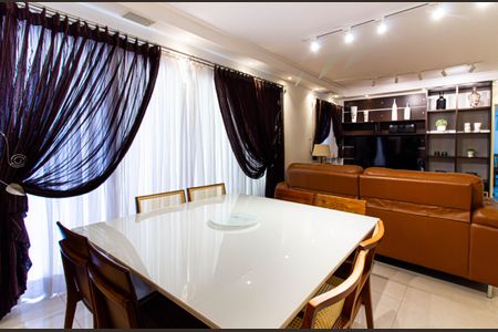 Apartamento para alugar com 97m², 2 quartos e 2 vagas Apartamento para alugar com 97m², 2 quartos e 2 vagasSala