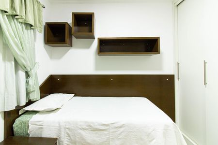 Apartamento para alugar com 97m², 2 quartos e 2 vagas Apartamento para alugar com 97m², 2 quartos e 2 vagasQuarto