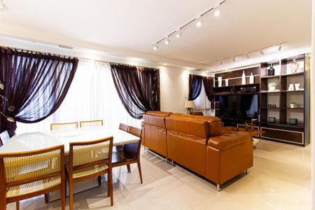 Apartamento para alugar com 97m², 2 quartos e 2 vagas Apartamento para alugar com 97m², 2 quartos e 2 vagasSala