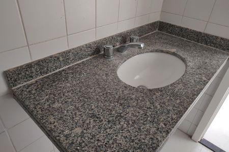 Apartamento à venda com 138m², 2 quartos e 2 vagas Apartamento à venda com 138m², 2 quartos e 2 vagasBanheiro Social 1