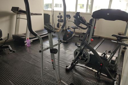 Apartamento à venda com 138m², 2 quartos e 2 vagas Apartamento à venda com 138m², 2 quartos e 2 vagasÁrea comum - Academia