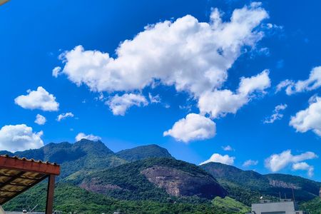 Apartamento à venda com 138m², 2 quartos e 2 vagas Apartamento à venda com 138m², 2 quartos e 2 vagasVista