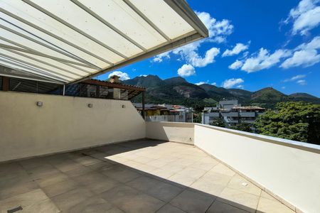 Apartamento à venda com 138m², 2 quartos e 2 vagas Apartamento à venda com 138m², 2 quartos e 2 vagasCobertura