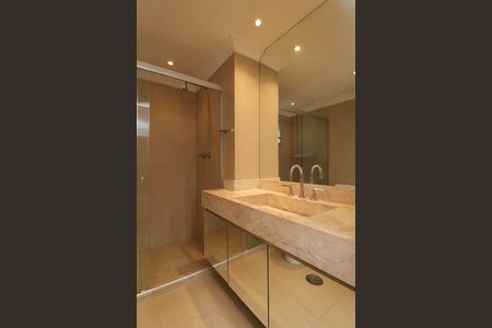 Apartamento à venda com 75m², 1 quarto e 2 vagasBanheiro da Suíte