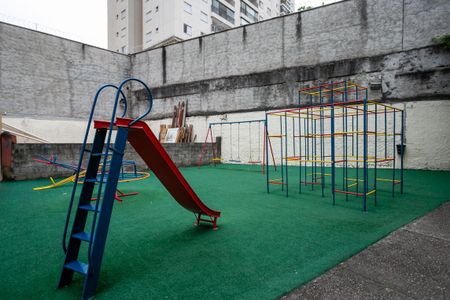 Apartamento para alugar com 58m², 2 quartos e 1 vaga Apartamento para alugar com 58m², 2 quartos e 1 vagaÁrea comum - Playground