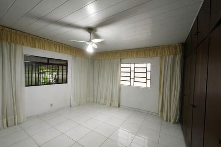 Casa para alugar com 450m², 3 quartos e 3 vagasQuarto