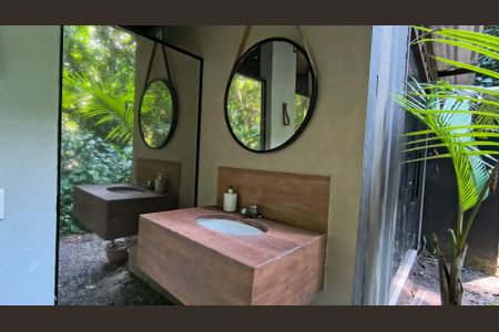 Casa de condomínio para alugar com 100m², 2 quartos e 3 vagas Casa de condomínio para alugar com 100m², 2 quartos e 3 vagasBanheiro 2