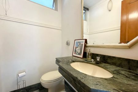 Apartamento à venda com 180m², 4 quartos e 3 vagasLavabo