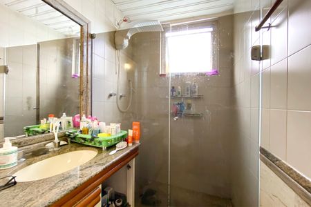 Apartamento à venda com 180m², 4 quartos e 3 vagasBanheiro da Suíte 1