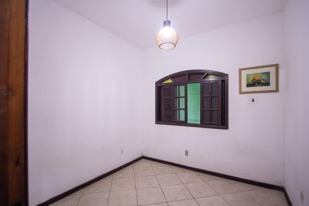 Quarto 1 de casa de condomínio para alugar com 2 quartos, 130m² em Barracão, São Gonçalo