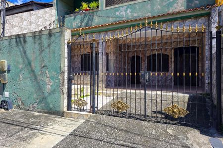 Casa de condomínio para alugar com 130m², 2 quartos e 1 vagaFachada