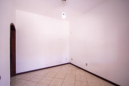 Casa de condomínio para alugar com 130m², 2 quartos e 1 vagaSala