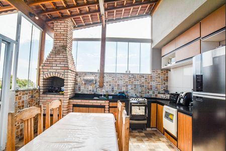 Apartamento à venda com 96m², 3 quartos e 2 vagasCozinha