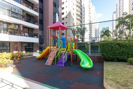 Apartamento à venda com 130m², 3 quartos e 2 vagasÁrea comum - Playground