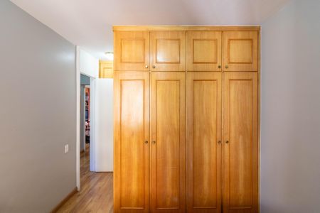 Apartamento à venda com 130m², 3 quartos e 2 vagasQuarto 2