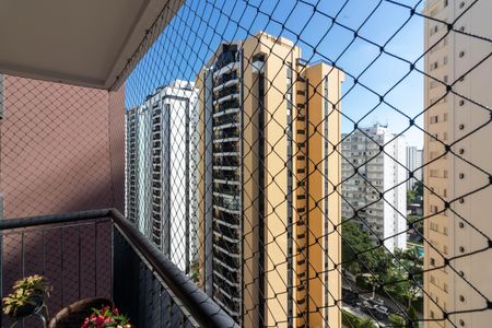 Apartamento à venda com 130m², 3 quartos e 2 vagasVaranda