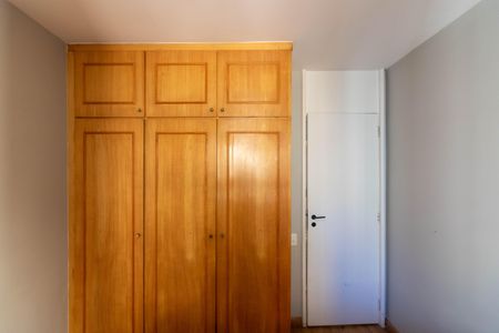 Apartamento à venda com 130m², 3 quartos e 2 vagasSuíte 2