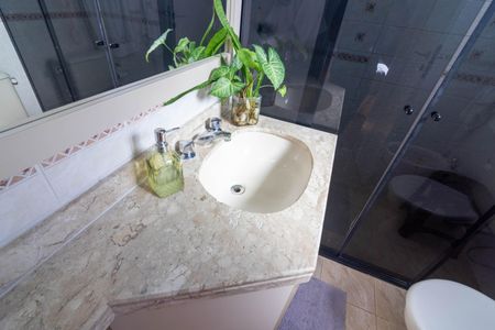 Apartamento à venda com 130m², 3 quartos e 2 vagasBanheiro da Suíte 1