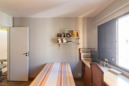 Apartamento à venda com 130m², 3 quartos e 2 vagasSuíte 2