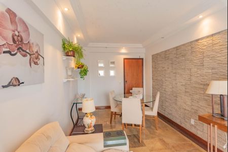 Apartamento à venda com 70m², 2 quartos e 1 vaga Apartamento à venda com 70m², 2 quartos e 1 vagaSala