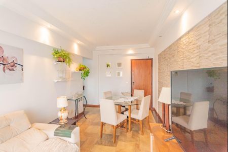 Apartamento à venda com 70m², 2 quartos e 1 vaga Apartamento à venda com 70m², 2 quartos e 1 vagaSala