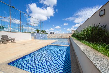 Apartamento à venda com 61m², 2 quartos e 2 vagasPISCINA