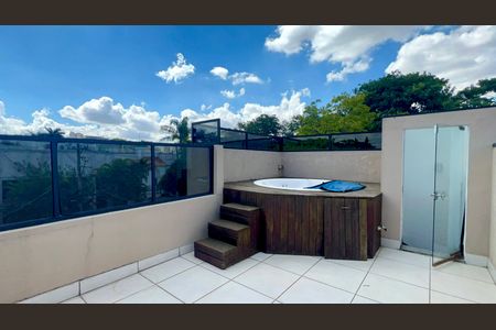 Casa para alugar com 250m², 3 quartos e 2 vagas Casa para alugar com 250m², 3 quartos e 2 vagasTerraço