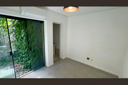 Casa para alugar com 250m², 3 quartos e 2 vagas Casa para alugar com 250m², 3 quartos e 2 vagasEscritório