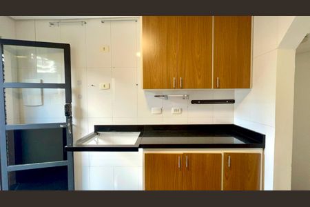 Casa para alugar com 250m², 3 quartos e 2 vagas Casa para alugar com 250m², 3 quartos e 2 vagasCozinha