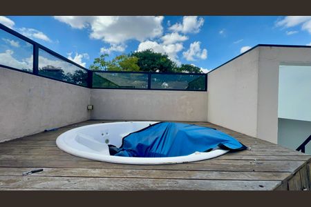 Casa para alugar com 250m², 3 quartos e 2 vagas Casa para alugar com 250m², 3 quartos e 2 vagasHidromassagem