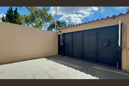 Casa para alugar com 250m², 3 quartos e 2 vagas Casa para alugar com 250m², 3 quartos e 2 vagasGaragem