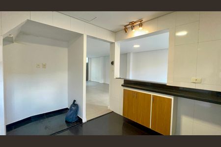 Casa para alugar com 250m², 3 quartos e 2 vagas Casa para alugar com 250m², 3 quartos e 2 vagasCozinha