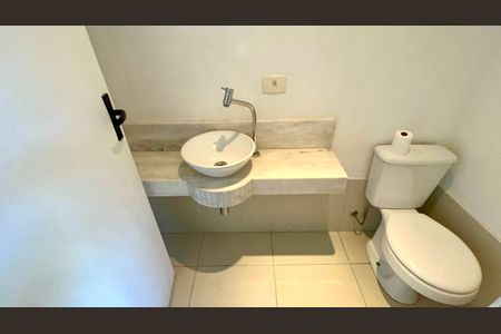 Casa para alugar com 250m², 3 quartos e 2 vagas Casa para alugar com 250m², 3 quartos e 2 vagasLavabo