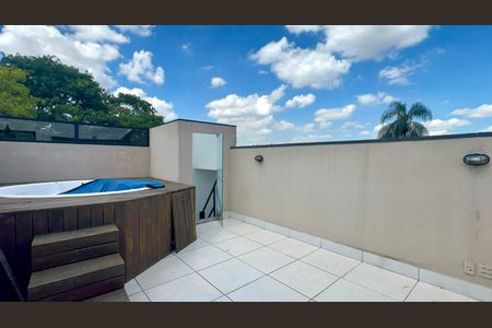 Casa para alugar com 250m², 3 quartos e 2 vagas Casa para alugar com 250m², 3 quartos e 2 vagasTerraço