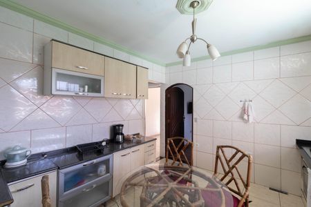 Casa para alugar com 320m², 2 quartos e 7 vagas Casa para alugar com 320m², 2 quartos e 7 vagasCozinha