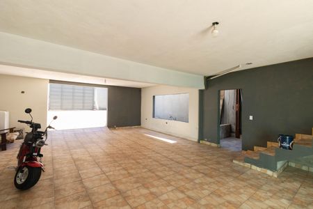 Casa para alugar com 320m², 2 quartos e 7 vagas Casa para alugar com 320m², 2 quartos e 7 vagasGaragem