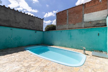 Casa para alugar com 320m², 2 quartos e 7 vagas Casa para alugar com 320m², 2 quartos e 7 vagasPiscina