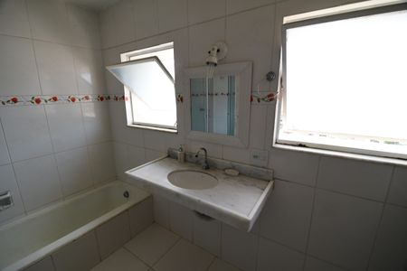 Apartamento à venda com 168m², 3 quartos e sem vagaBanheiro