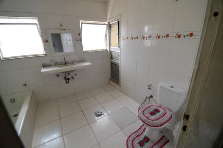 Apartamento à venda com 168m², 3 quartos e sem vagaBanheiro