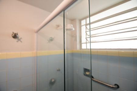 Casa à venda com 238m², 5 quartos e 3 vagasBanheiro 2