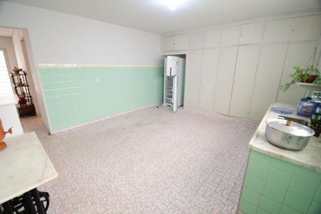 Casa à venda com 238m², 5 quartos e 3 vagasCozinha 2