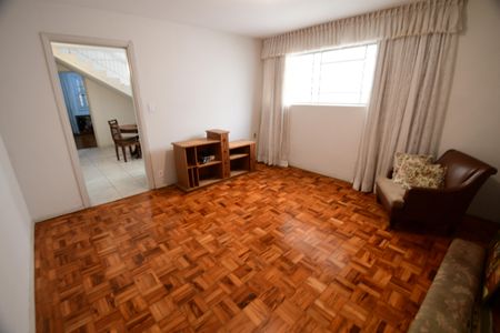 Casa à venda com 238m², 5 quartos e 3 vagasQuarto 3