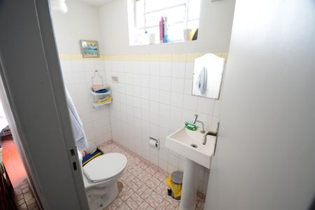 Casa à venda com 238m², 5 quartos e 3 vagasBanheiro de serviço