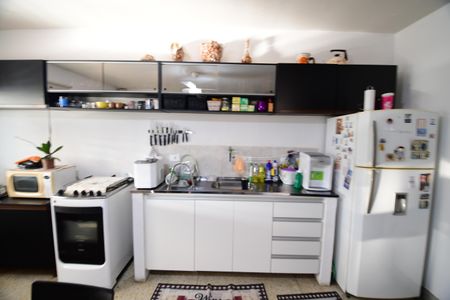 Casa à venda com 238m², 5 quartos e 3 vagasCozinha 1