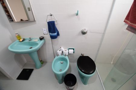 Casa à venda com 238m², 5 quartos e 3 vagasBanheiro 1