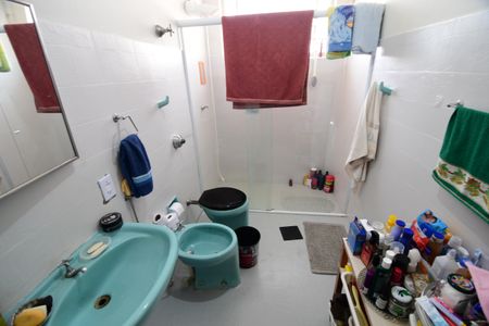 Casa à venda com 238m², 5 quartos e 3 vagasBanheiro 1