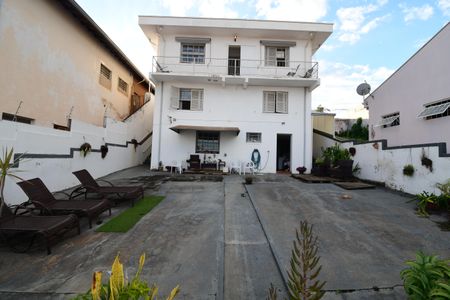 Casa à venda com 238m², 5 quartos e 3 vagasQuintal