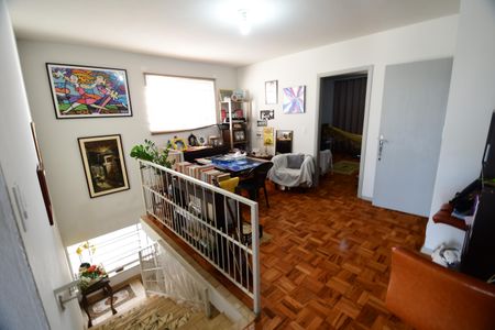 Casa à venda com 238m², 5 quartos e 3 vagasSala 2