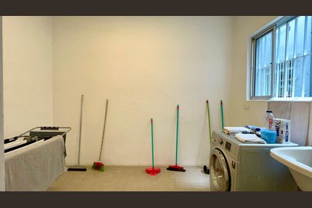 Apartamento à venda com 150m², 1 quarto e sem vagaÁrea de Serviço