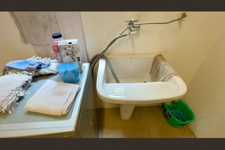 Apartamento à venda com 150m², 1 quarto e sem vagaÁrea de Serviço